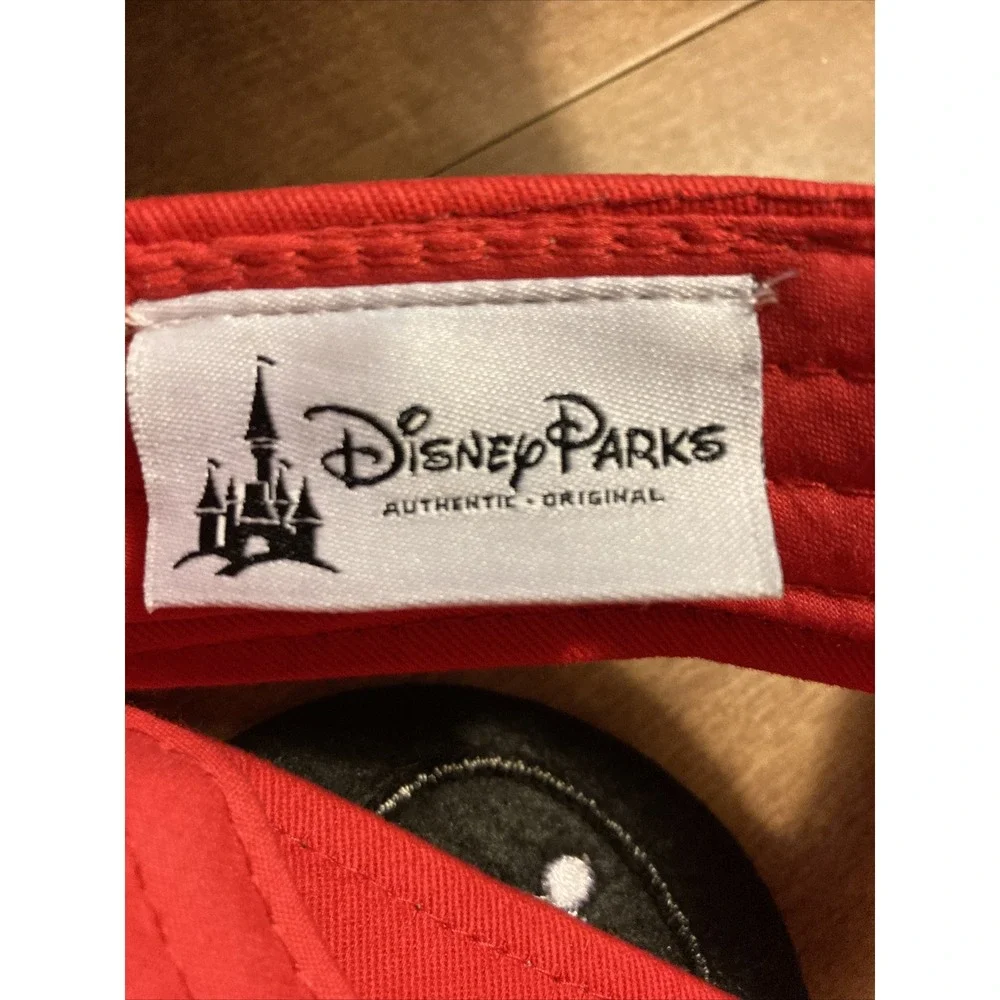 September 2015 Disney Parks Minnie Mouse Sun Visor Order #J45004 Red Black Dots